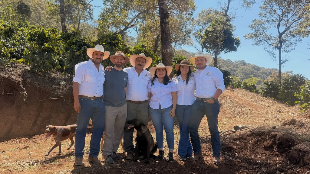 Ozone Green Buyer Roland Glew with the Reyes family at El Limon