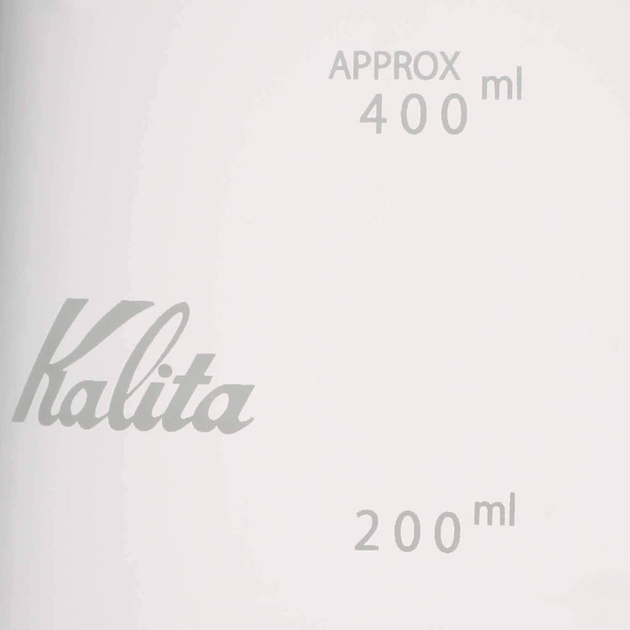 Kalita Jug Glass Server - Jug 400 (400ml) detail shot showing 400ml and 200ml etchings and Kalita logo on side of the server